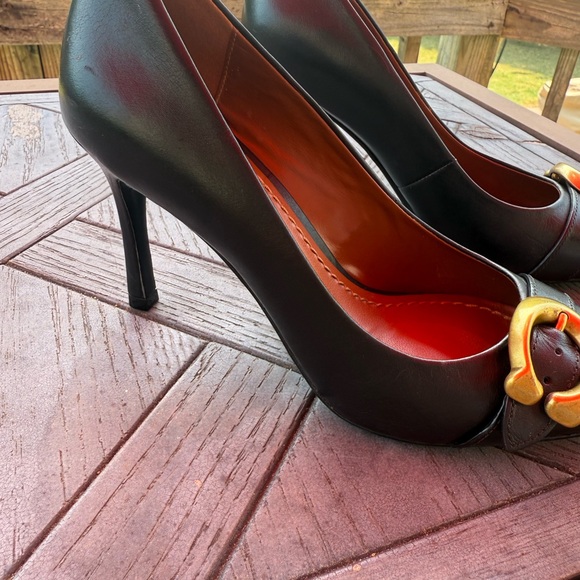 Coach Black Leather Heels with Brass Signature C’s. Size 6 - Picture 4 of 6